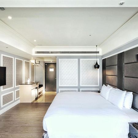 Sun Hao Hotel Тайджун Екстериор снимка
