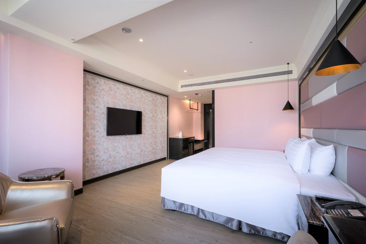 Sun Hao Hotel Тайджун Екстериор снимка
