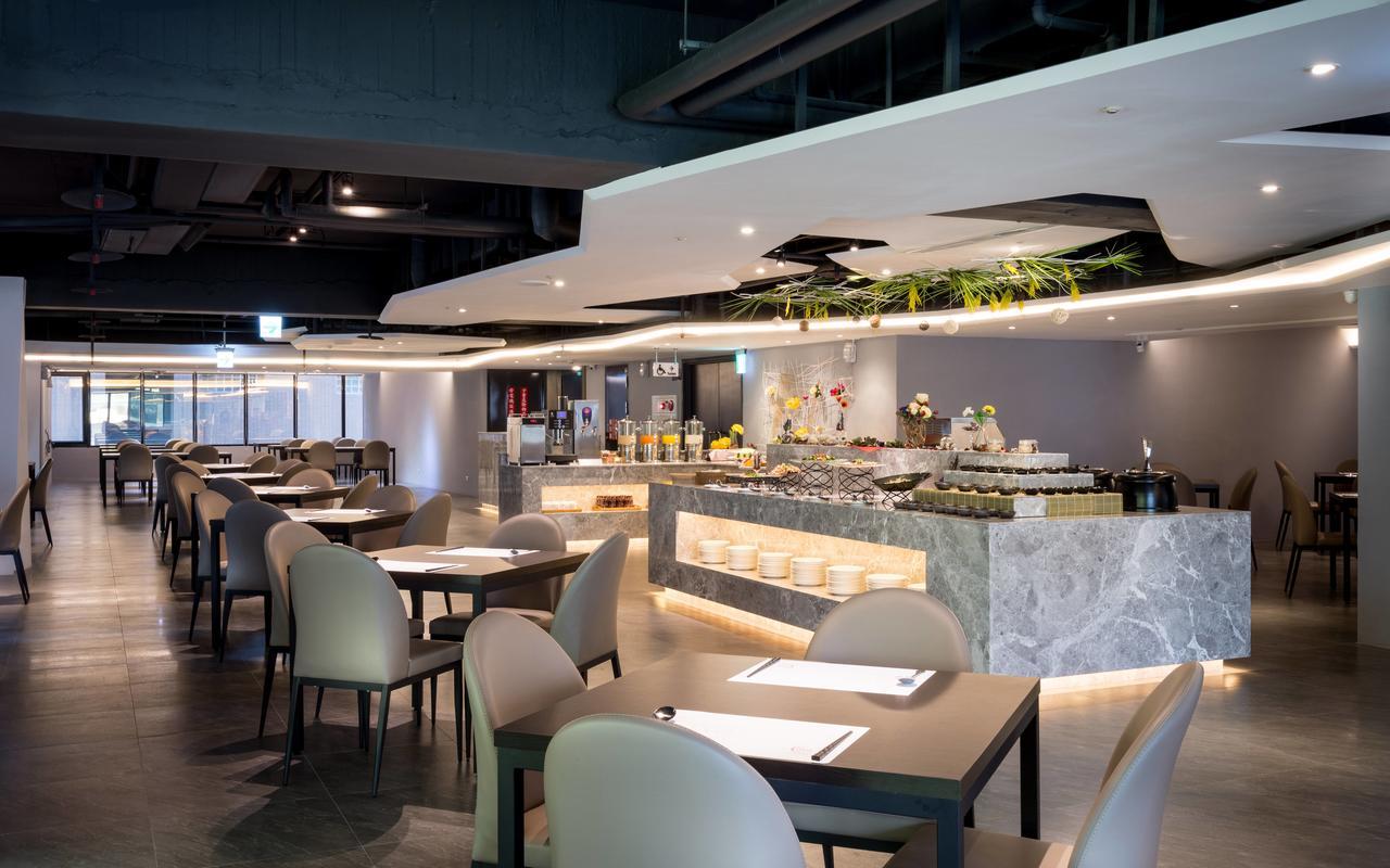 Sun Hao Hotel Тайджун Екстериор снимка